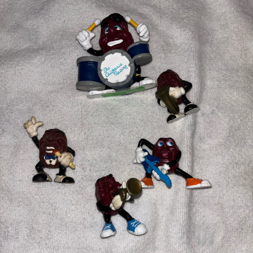 Lot of California Raisins Band
